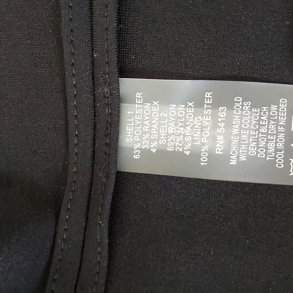 Calvin Klein Invisible Fit Solutions Jacket. Size 4. Black. - Picture 7 of 12